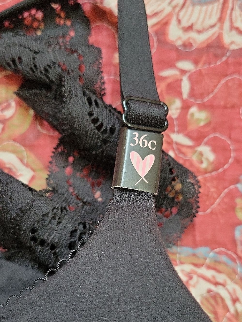 NWT- Victoria’s Secret ‘Body by Victoria Racerback Perfect Coverage’ Bra - Picture 6 of 6
